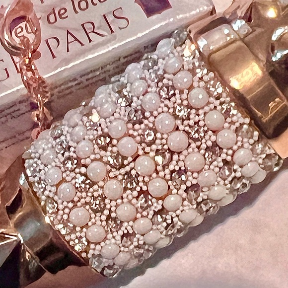 LA PRESTIGE PARIS Enlightenment Velvet Lipstick & Case in Lotus Flower Pink. NEW - Picture 5 of 16